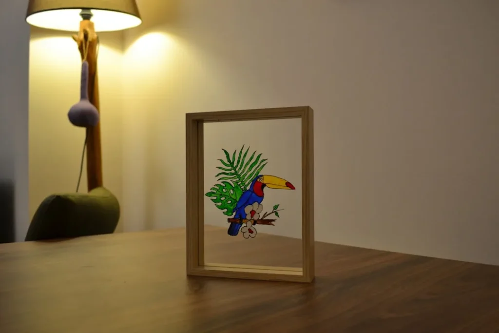 Kézzel festett üveg dísztárgyak